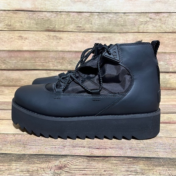 Ugg Toggle Rising Ankle Boots